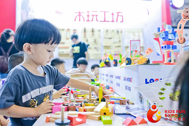 木玩世家参加玩博会.jpg